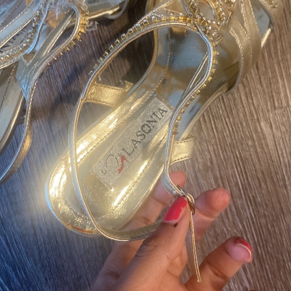 Dressy Heels - Picture 3 of 4